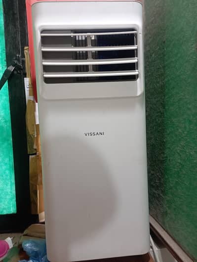 Vissani 0.75 Ton Floor Standing AC - Used - Excellent Condition