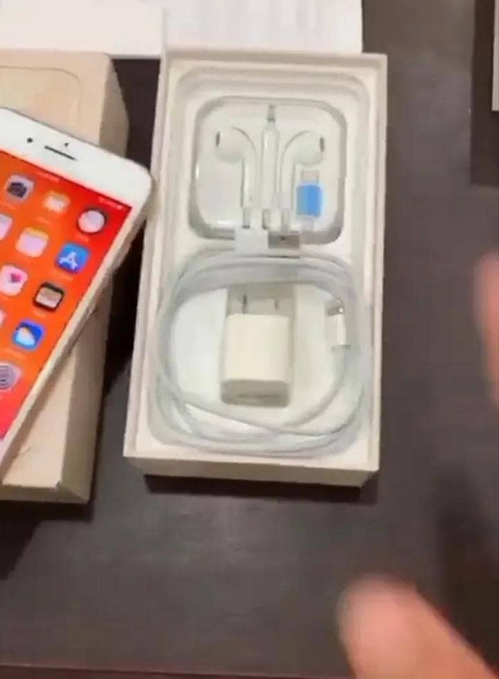 Apple iPhone 7 Plus 4