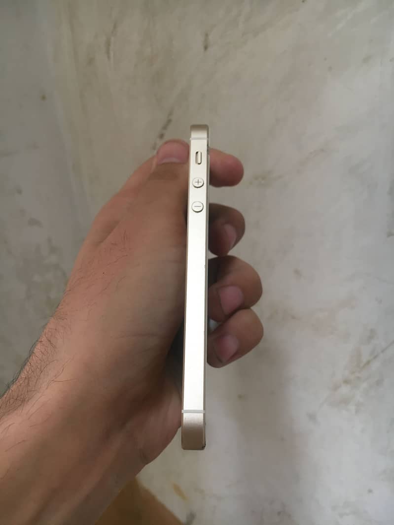 Apple iPhone SE 5