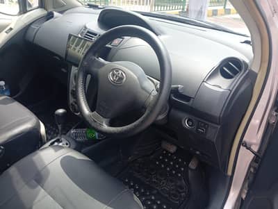 Toyota Vitz 1.3 original full option