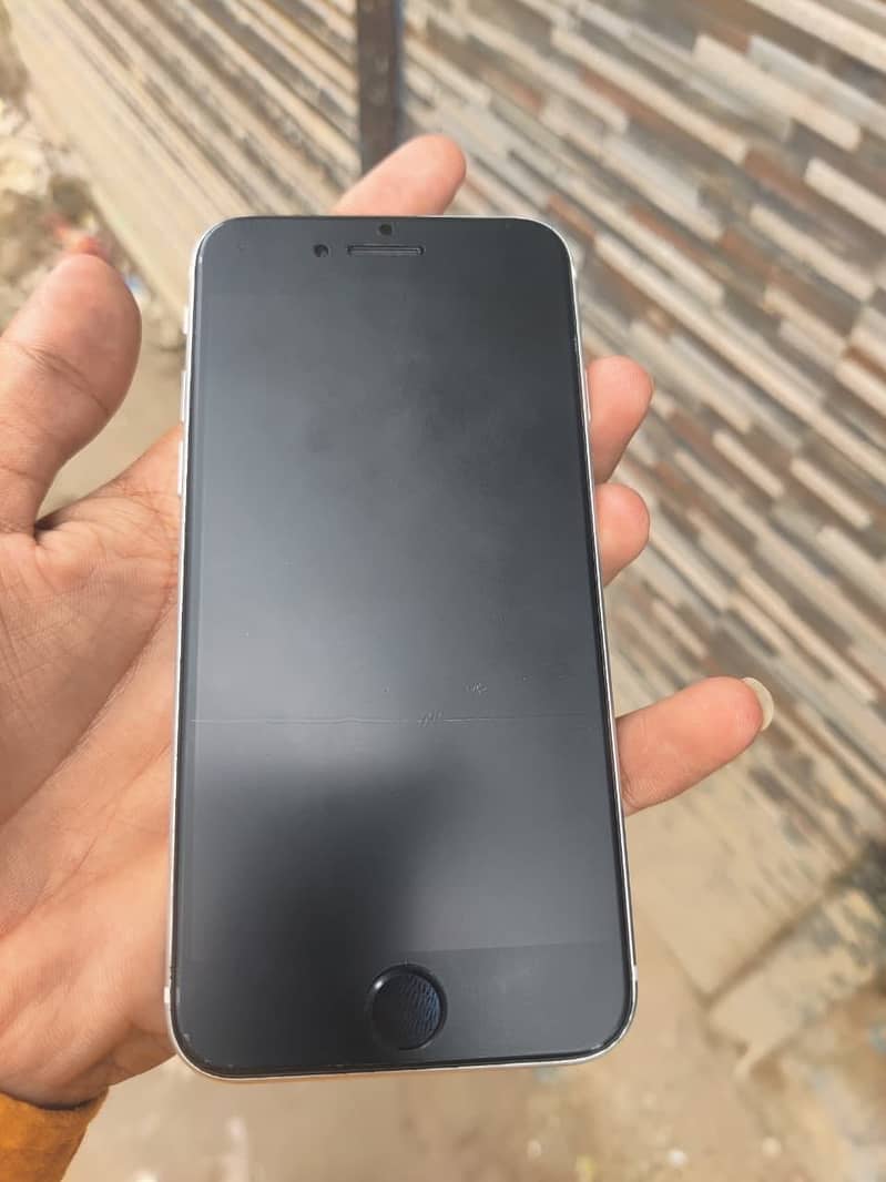 Apple iPhone SE 3