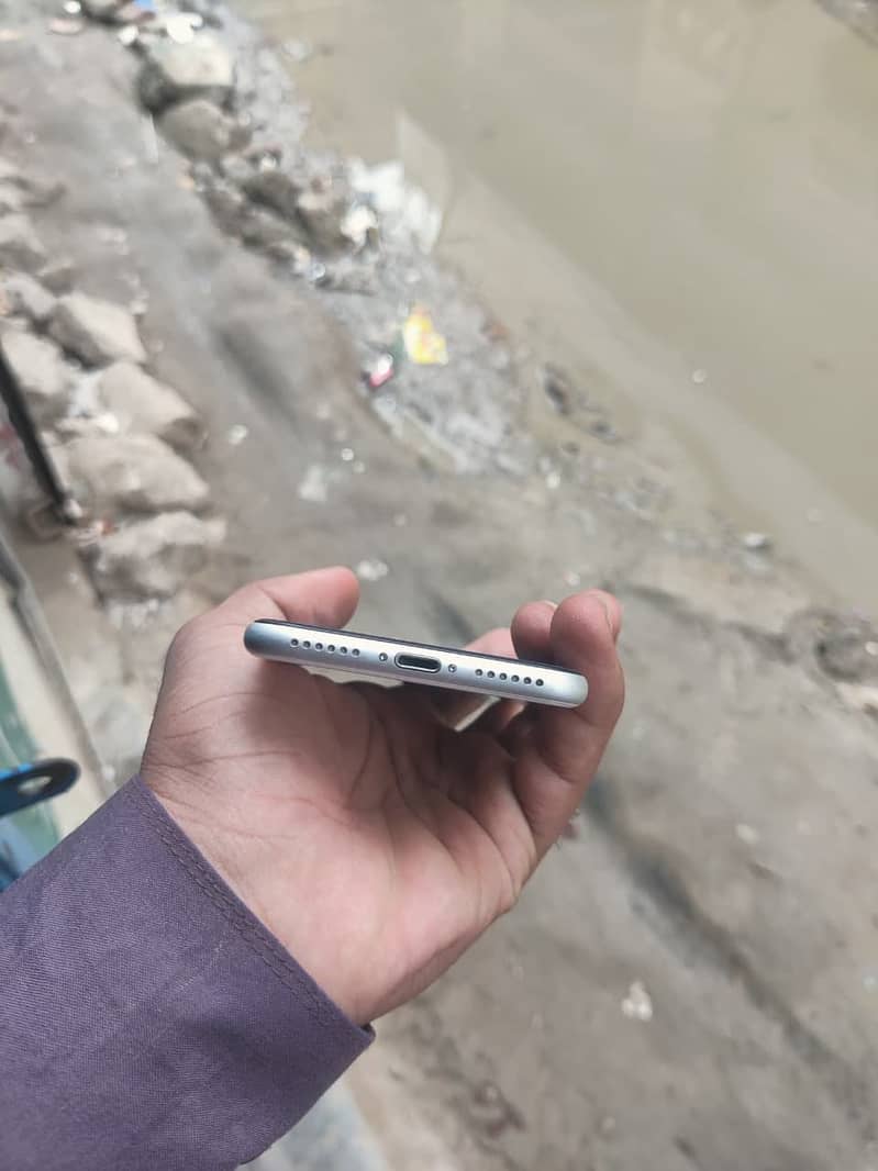 Apple iPhone SE 5