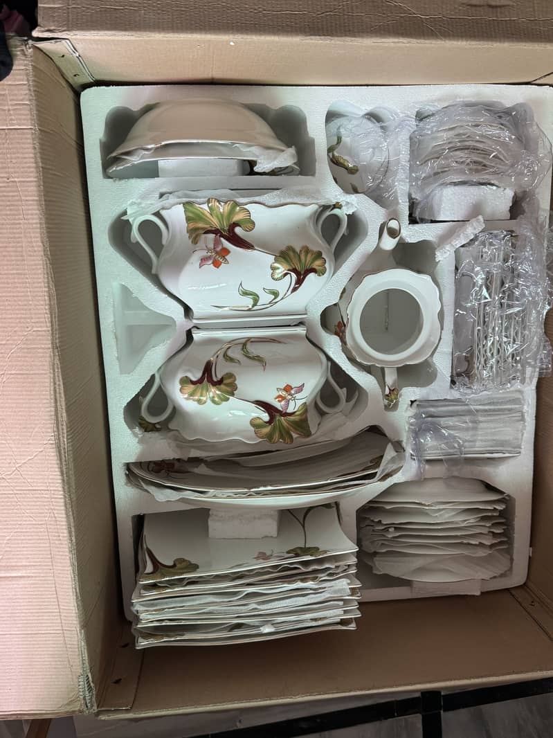 Imported Dinner set 3