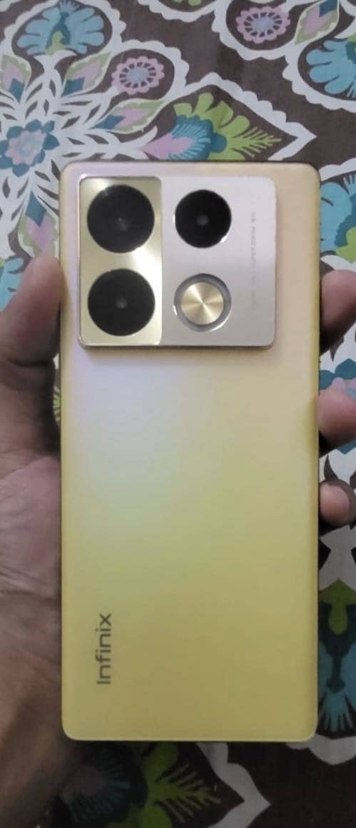 Infinix Note 40 Pro 0