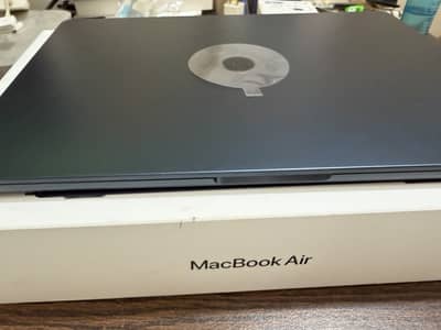 MacBook air m4 with apple warranty