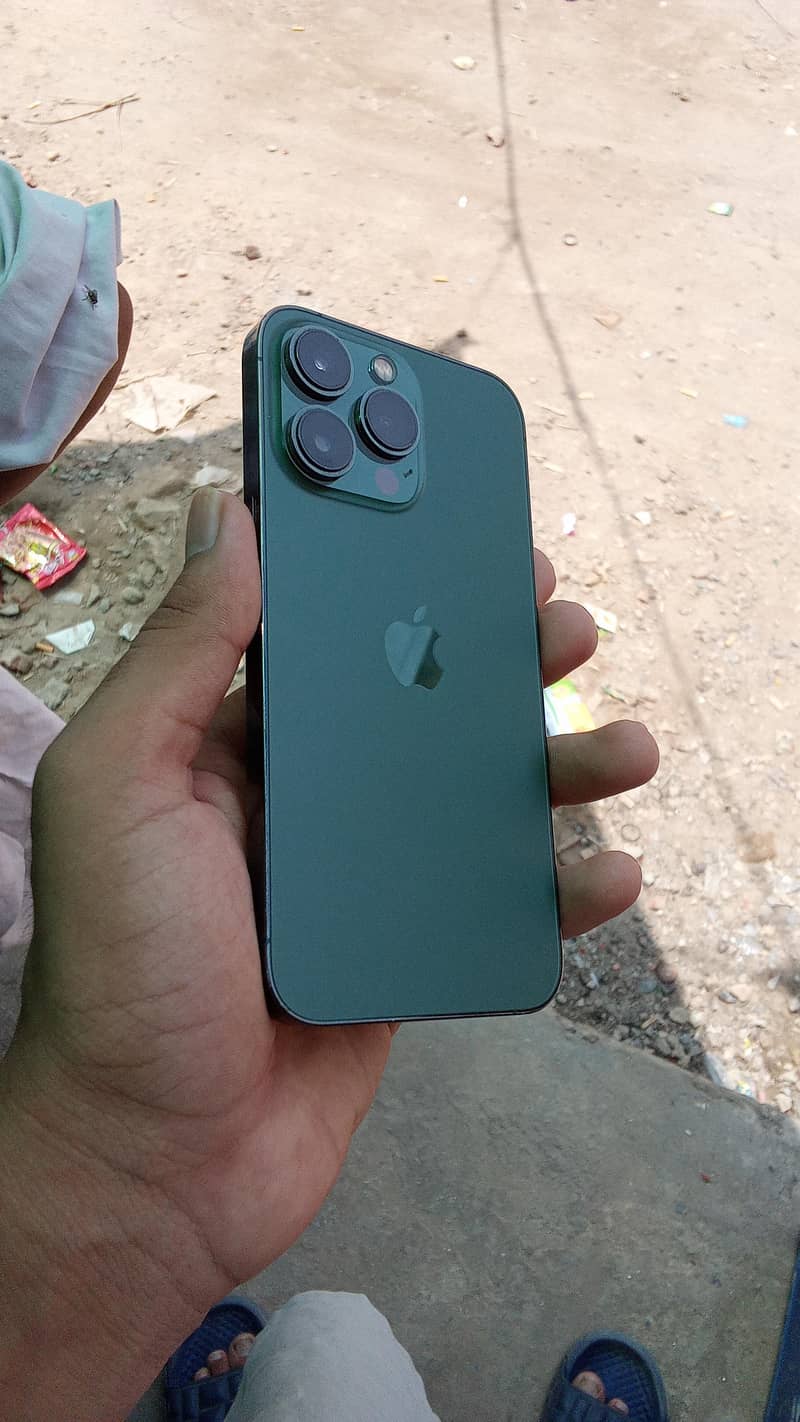 Apple iPhone 13 Pro 3