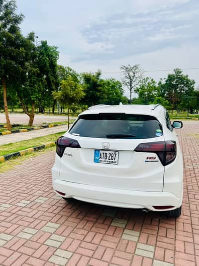 Honda vezel 2014 model In very good condition