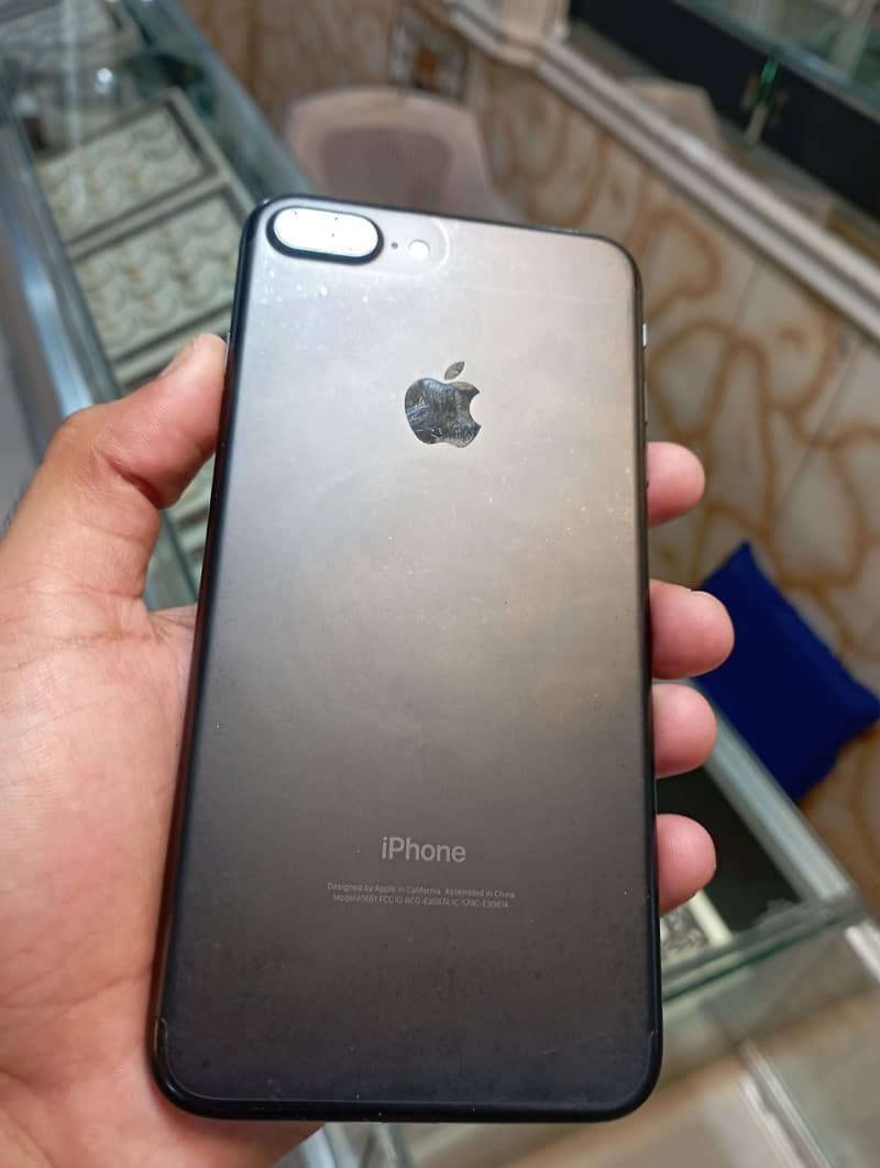 Apple iPhone 7 Plus 5