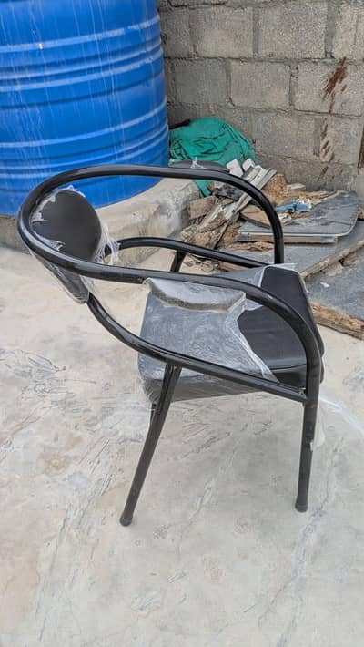 OFFICE CHAIR 