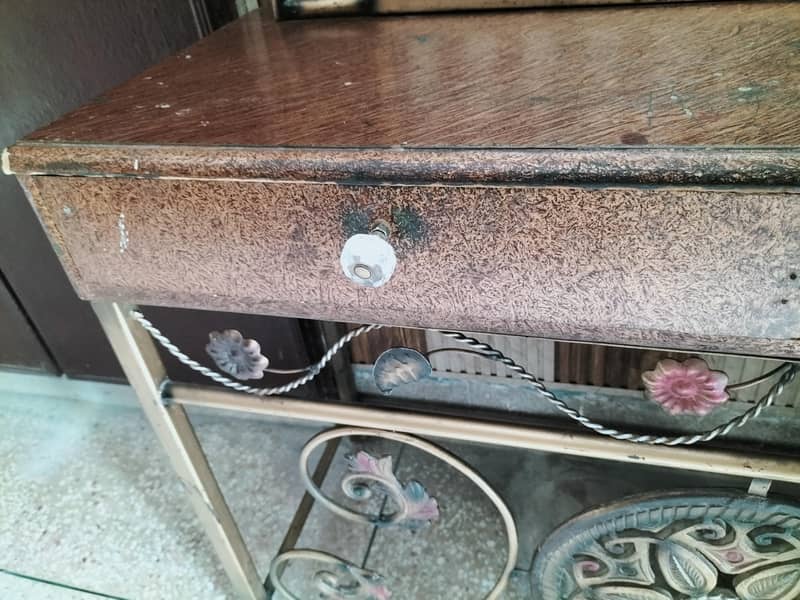 dressing table 1