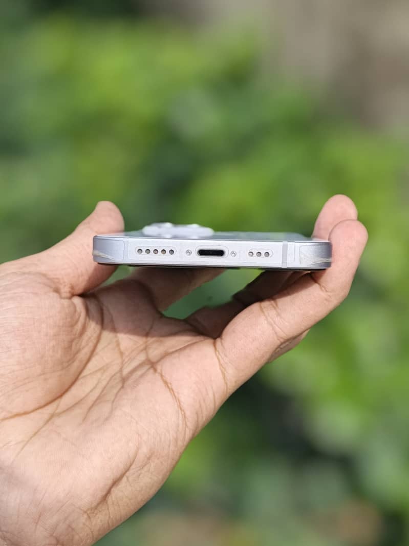 Apple iPhone 14 0
