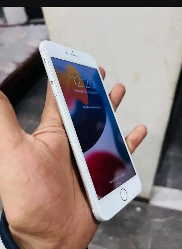 Apple iPhone 6S Plus 2