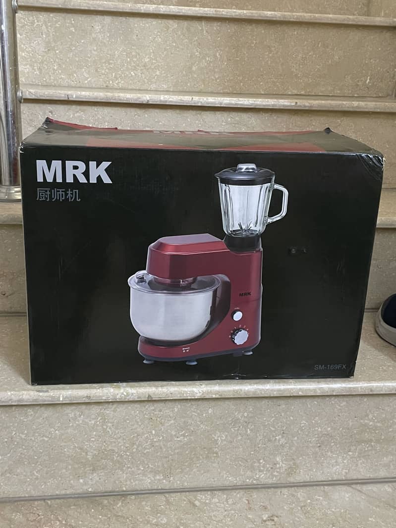Dough maker with grinder 0