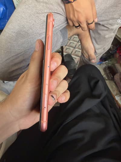 Apple iPhone XR