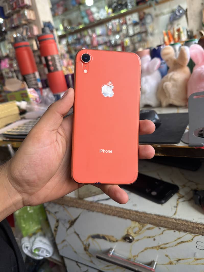 Apple iPhone XR 6