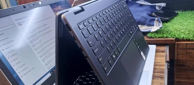 Intel core ultra 7 16 gb ram ddr5 /1 TB ssd touch x360  type c charger