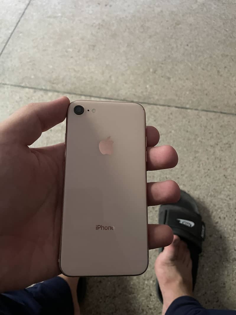 Apple iPhone 8 1