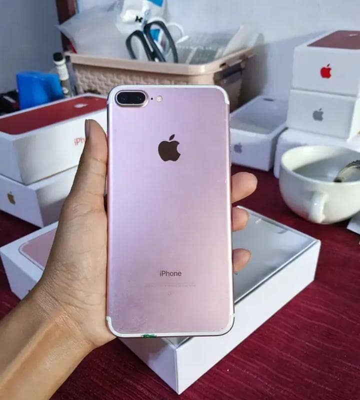 Apple iPhone 7 Plus 1