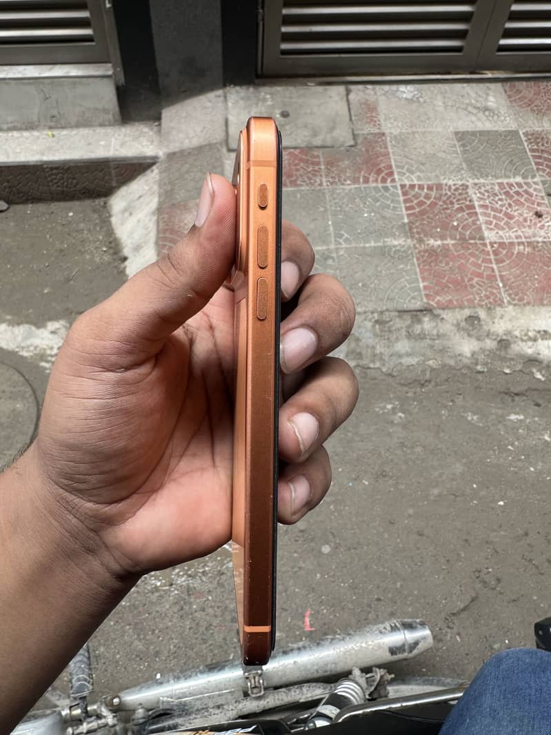 Apple iPhone XR 2