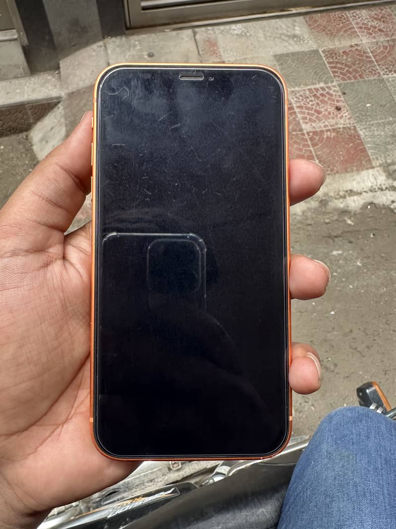 Apple iPhone XR 3