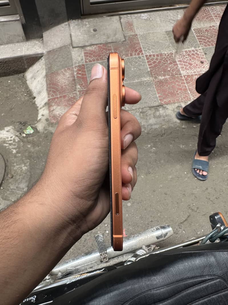 Apple iPhone XR 6