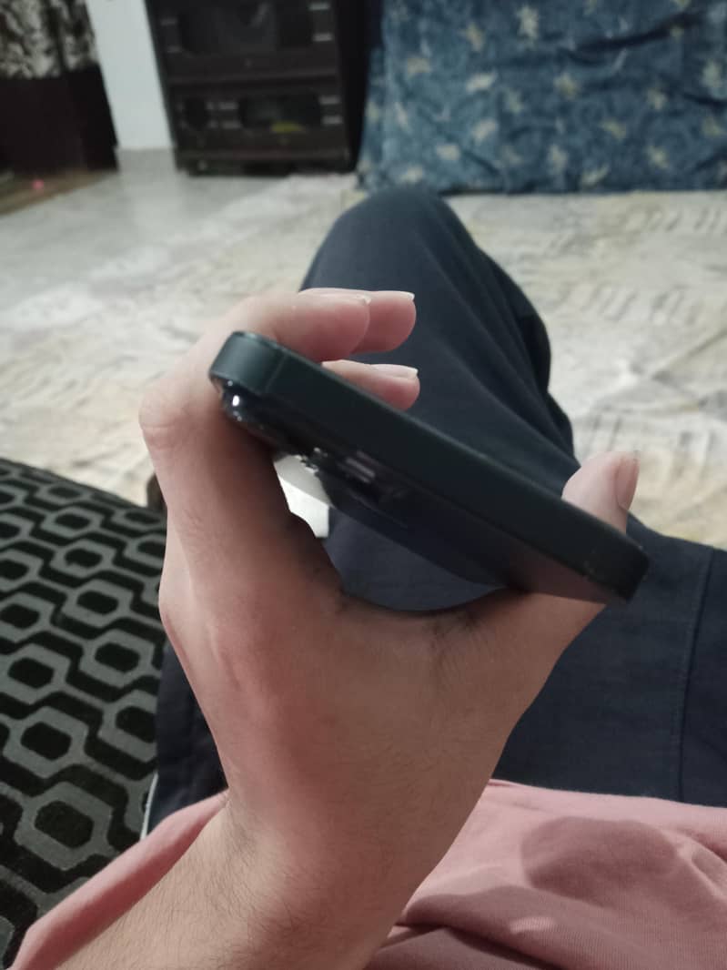 Apple iPhone 14 5