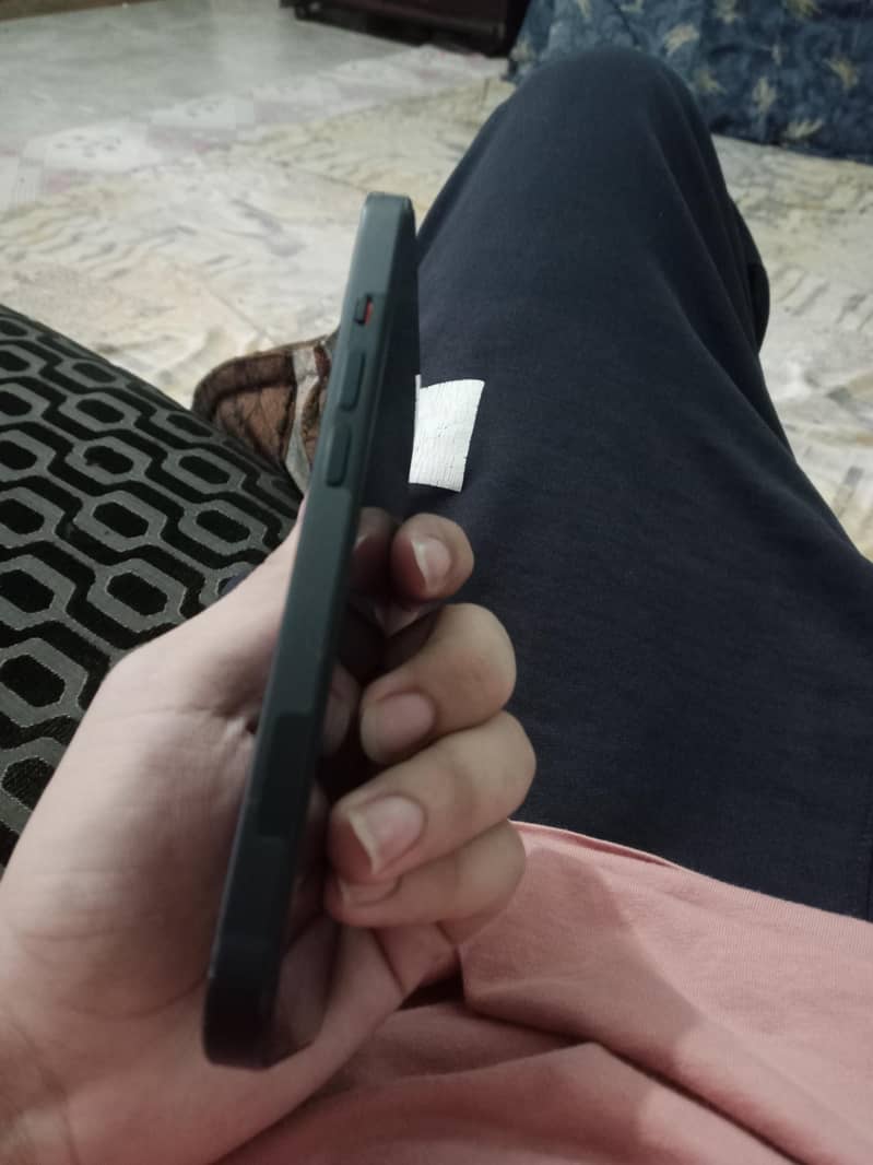 Apple iPhone 14 6