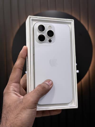 iPhone 15 pro max White 256 GB LLA Non-PTA JV Water pack with Box