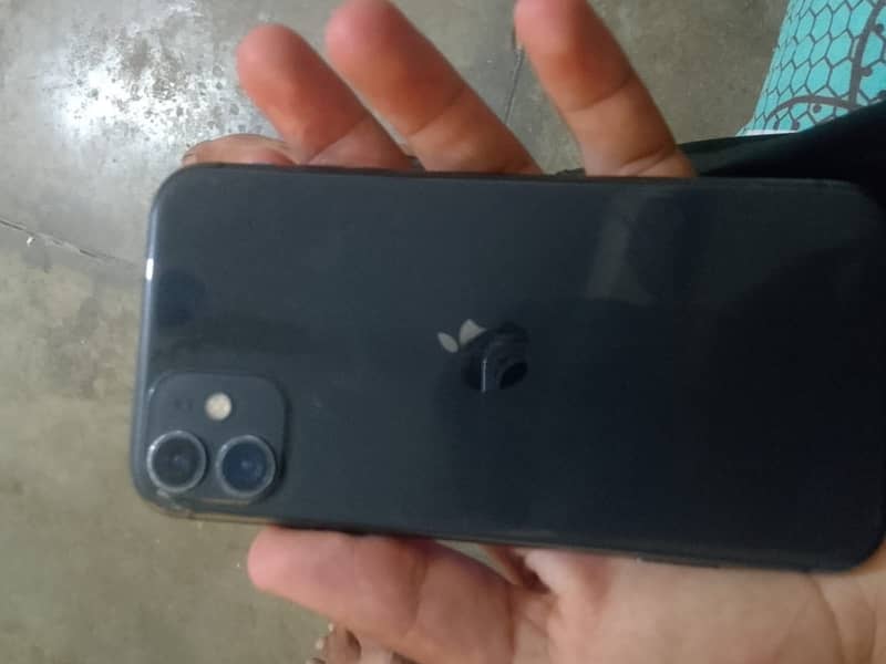 Apple iPhone 11 3