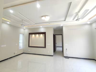 10 Marla Ground Portion for Rent