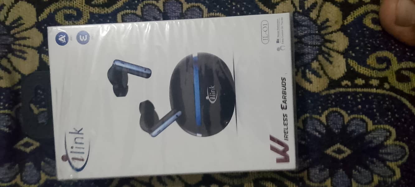 Earbuds 0