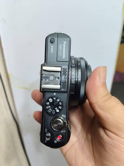 Lumix digital camera battery charger
