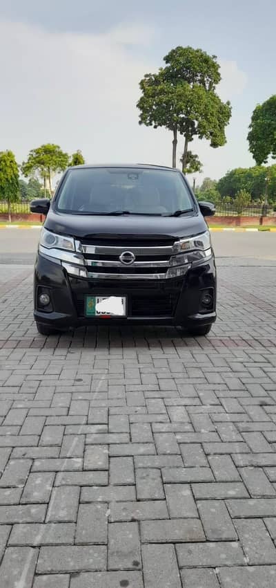 Nissan Dayz Highway Star G2018 Full Option Variant