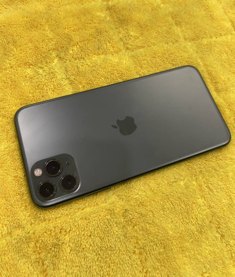 Apple iPhone 11 Pro Max 2