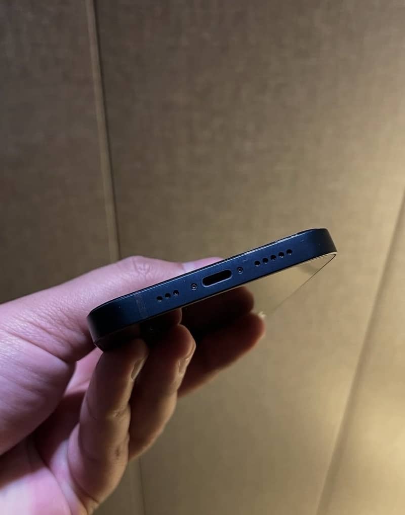 Apple iPhone 13 1