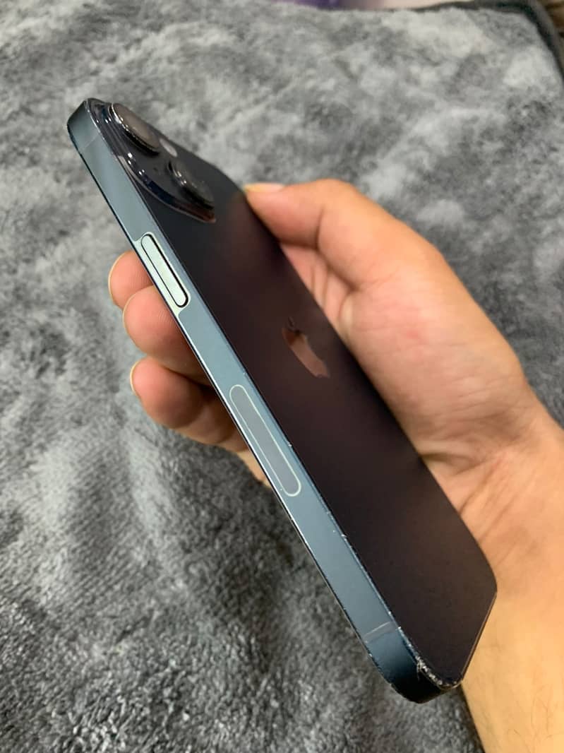 Apple iPhone 14 2