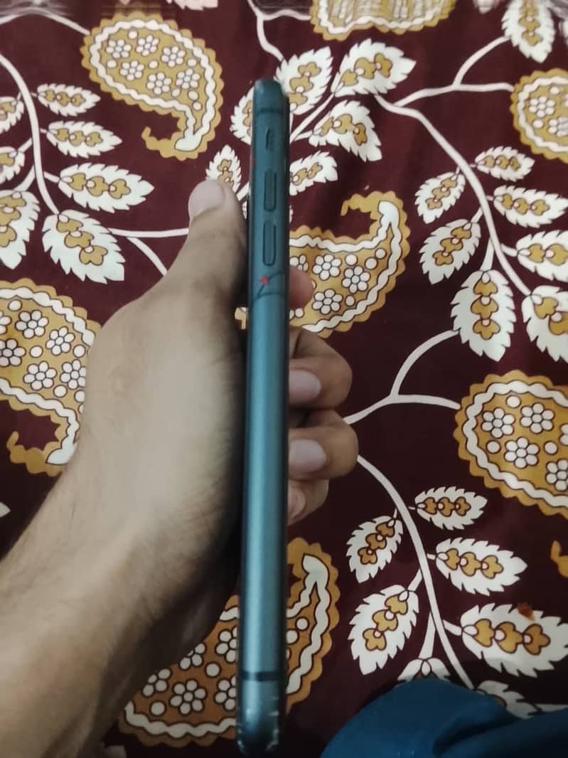 Apple iPhone 11 5