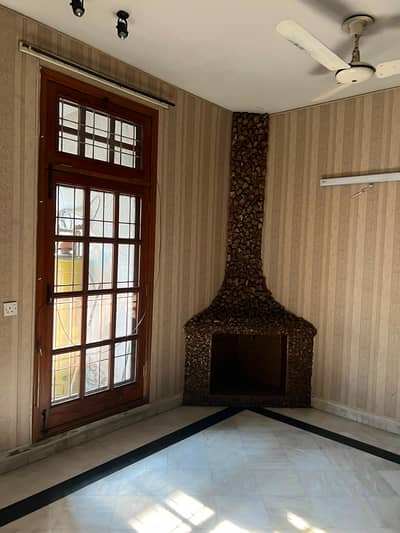 1 Kanal Upper Portion For Rent -Cantt