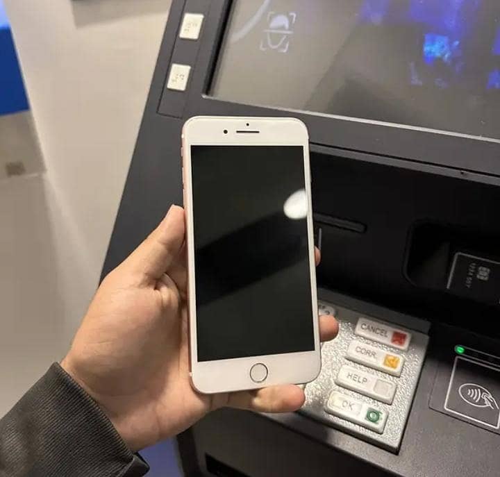 Apple iPhone 7 Plus 1