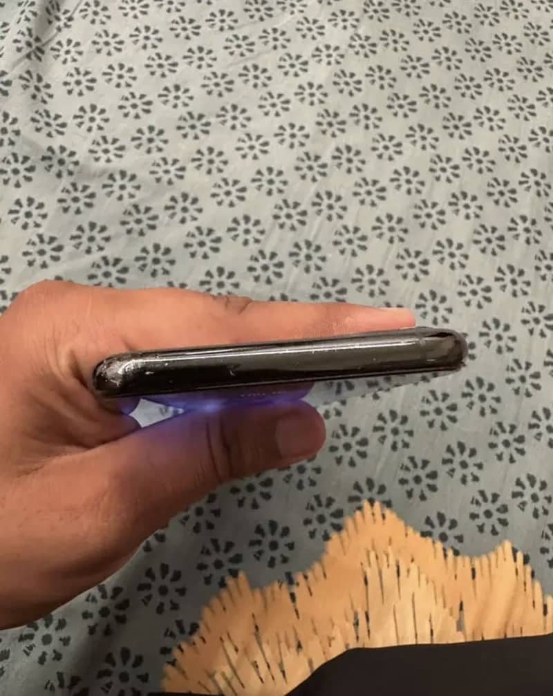 iPhone 11 Pro Max 3