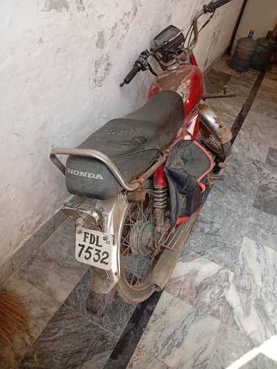 Honda 70 cc bike