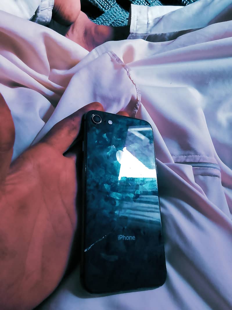 iphone 8 back 0