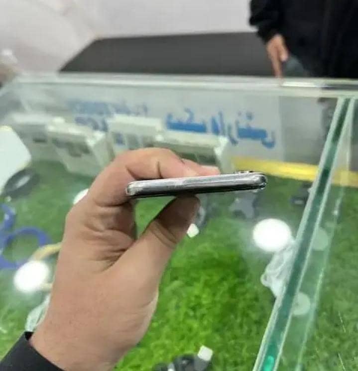 Apple iPhone X 2