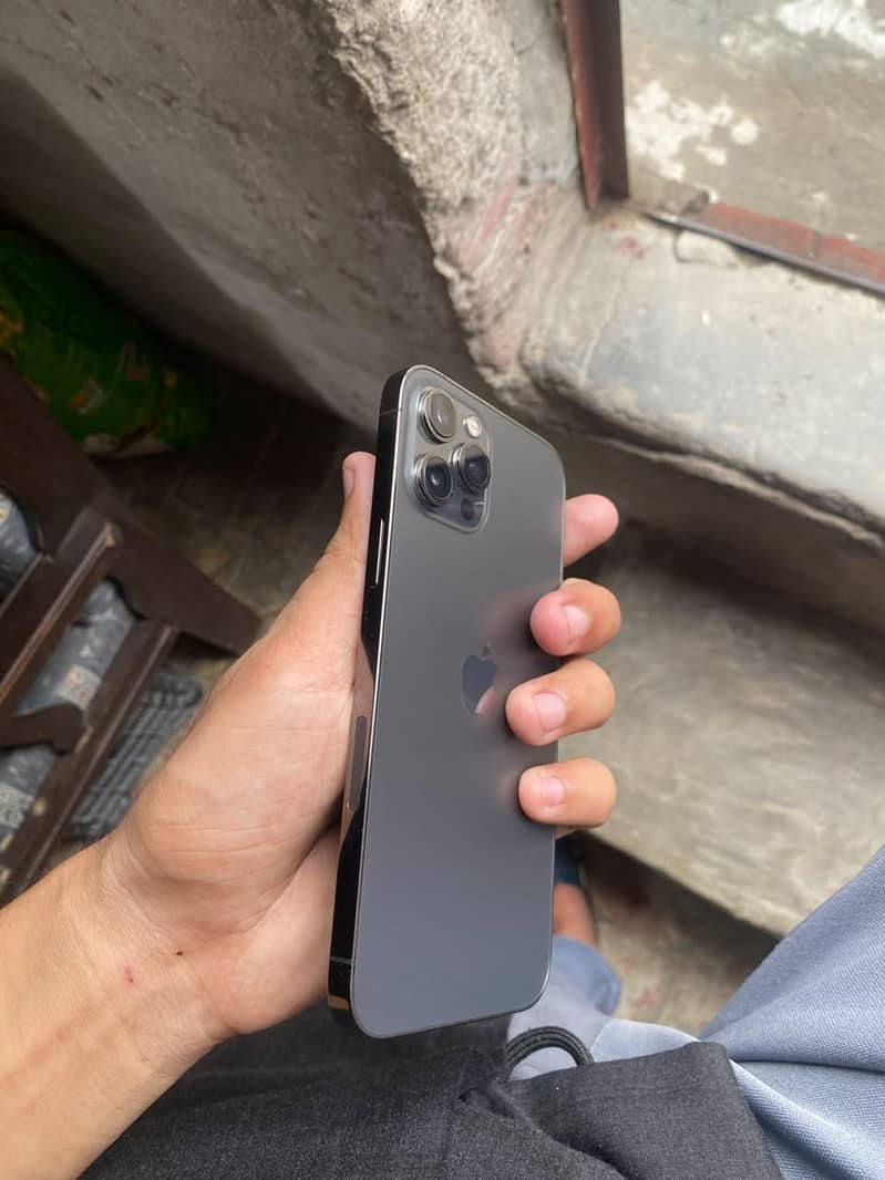 Apple iPhone 12 Pro Max 2