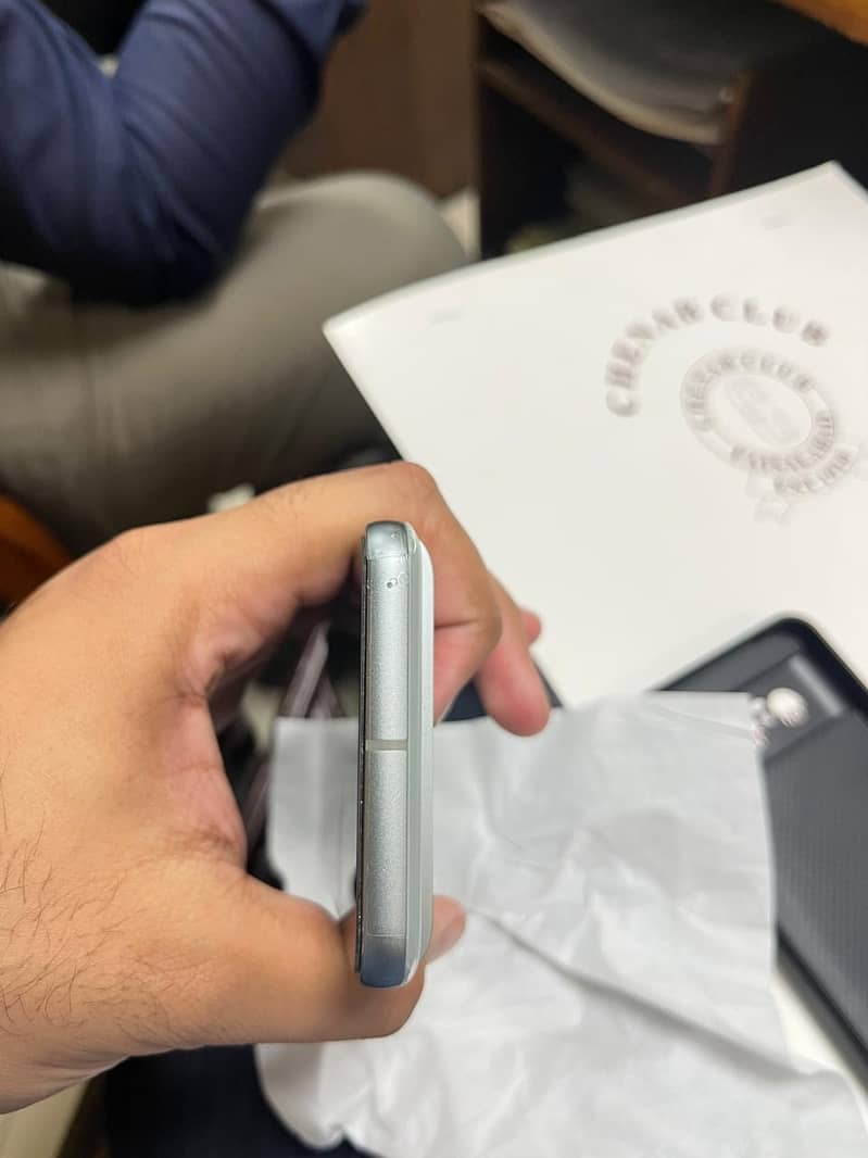 Google Pixel 8 3