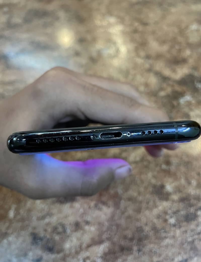 Apple iPhone 11 Pro Max 1