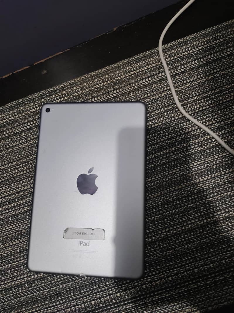 Ipad mini 4 128gb 1