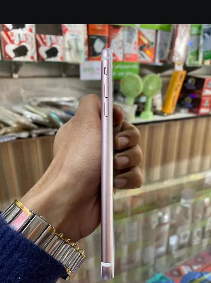 Apple iPhone 7 Plus 2