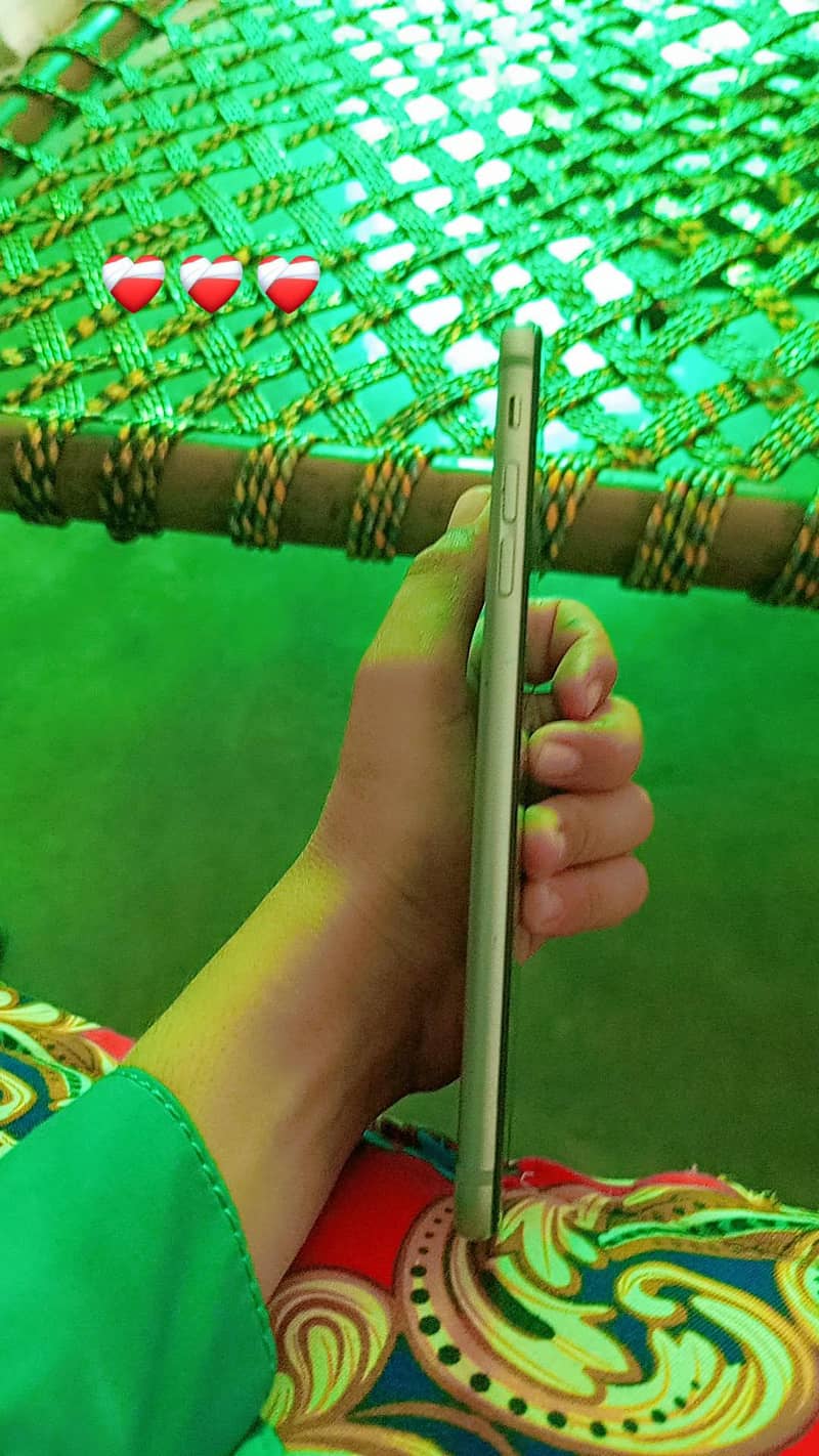 Apple iPhone 6S Plus 2