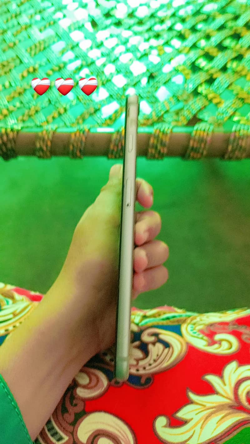 Apple iPhone 6S Plus 4